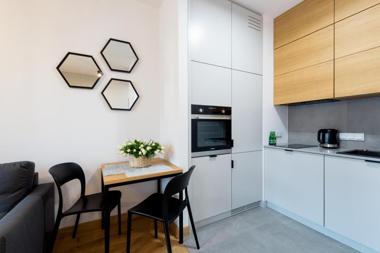 Aparthotel Kolejowa Apartamenty Warsaw Luaran gambar