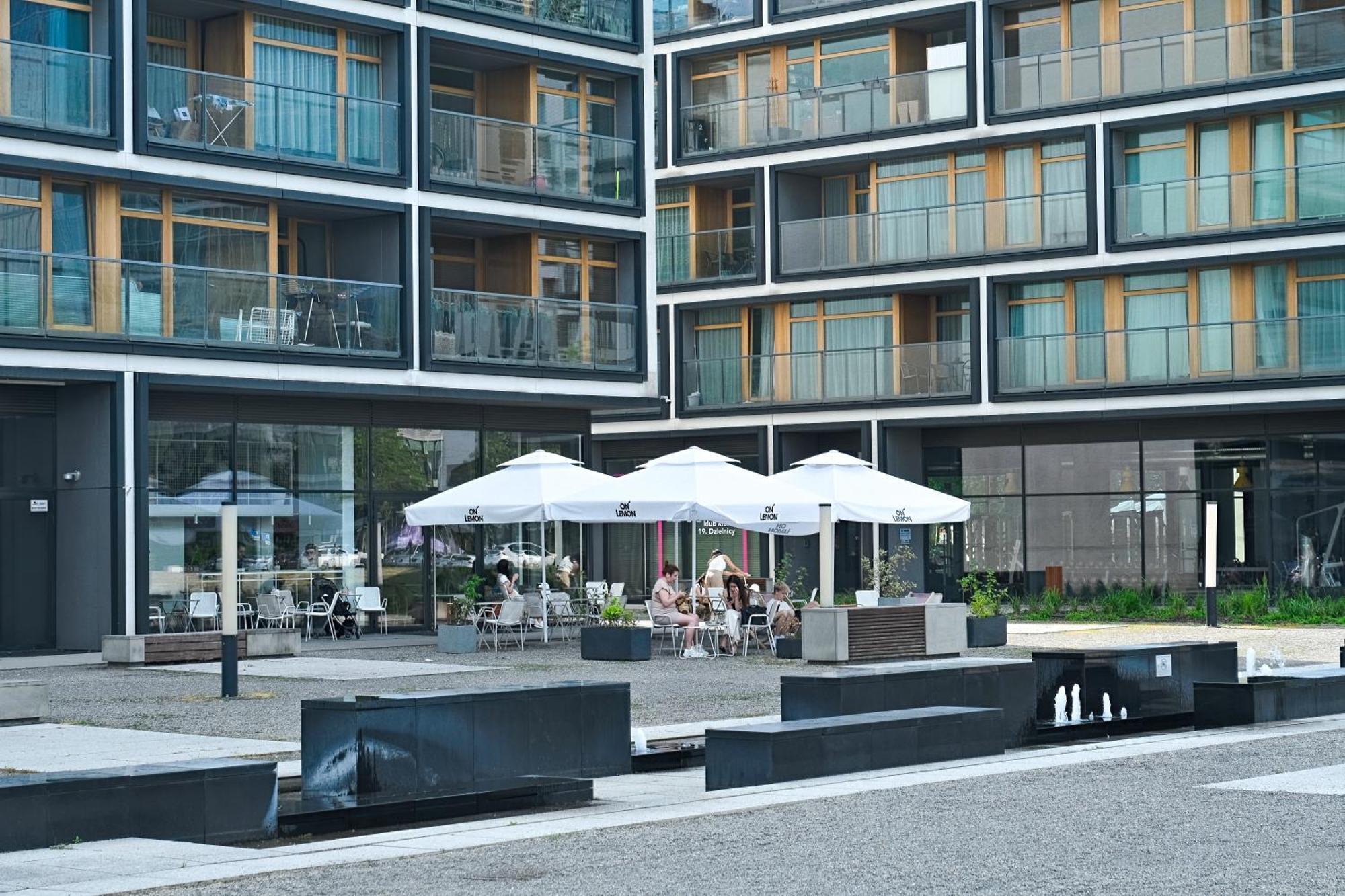 Aparthotel Kolejowa Apartamenty Warsaw Luaran gambar