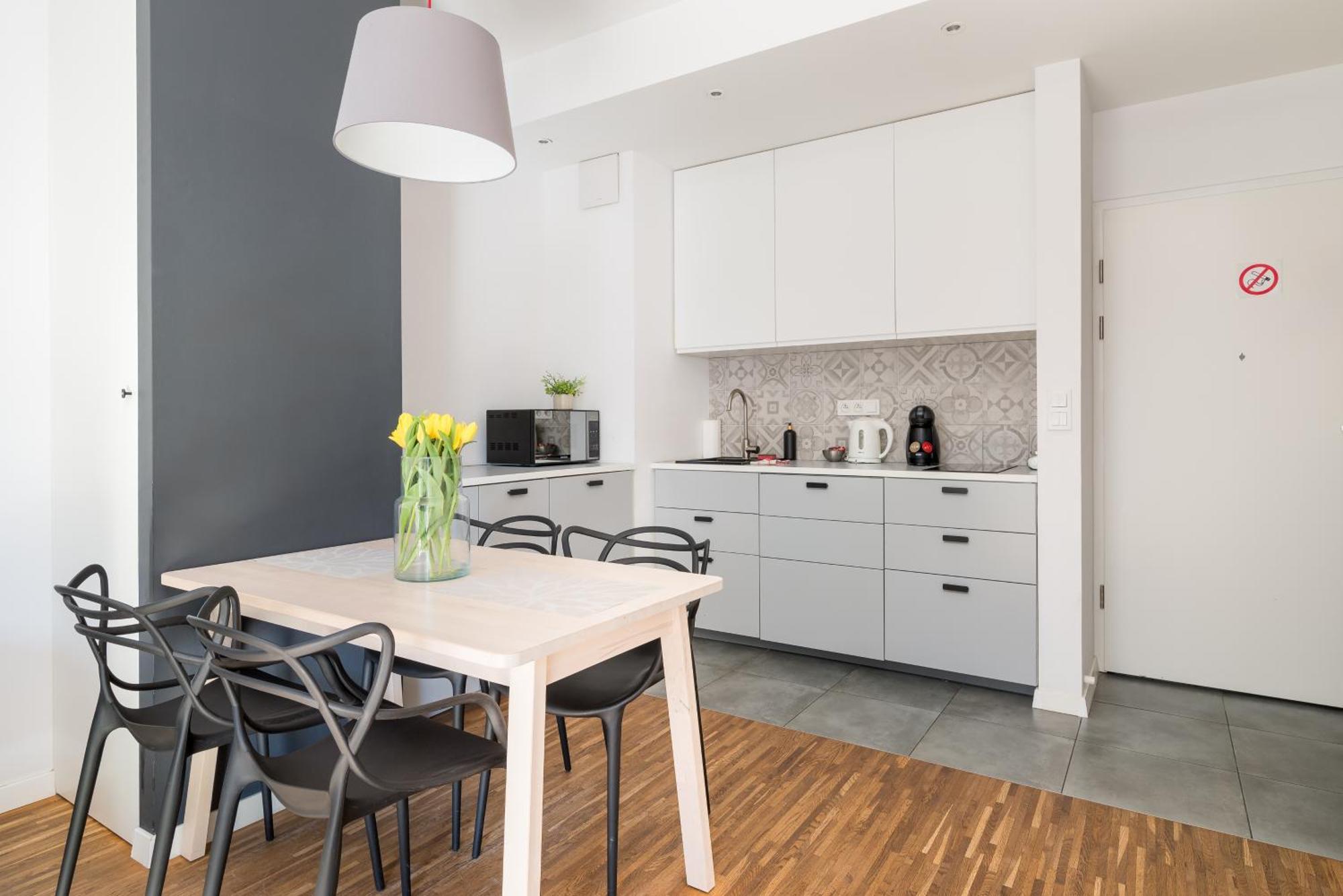 Aparthotel Kolejowa Apartamenty Warsaw Luaran gambar