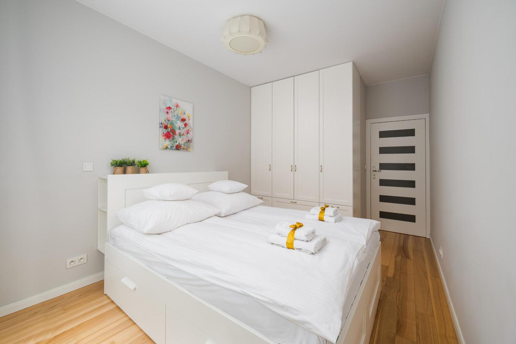 Aparthotel Kolejowa Apartamenty Warsaw Luaran gambar