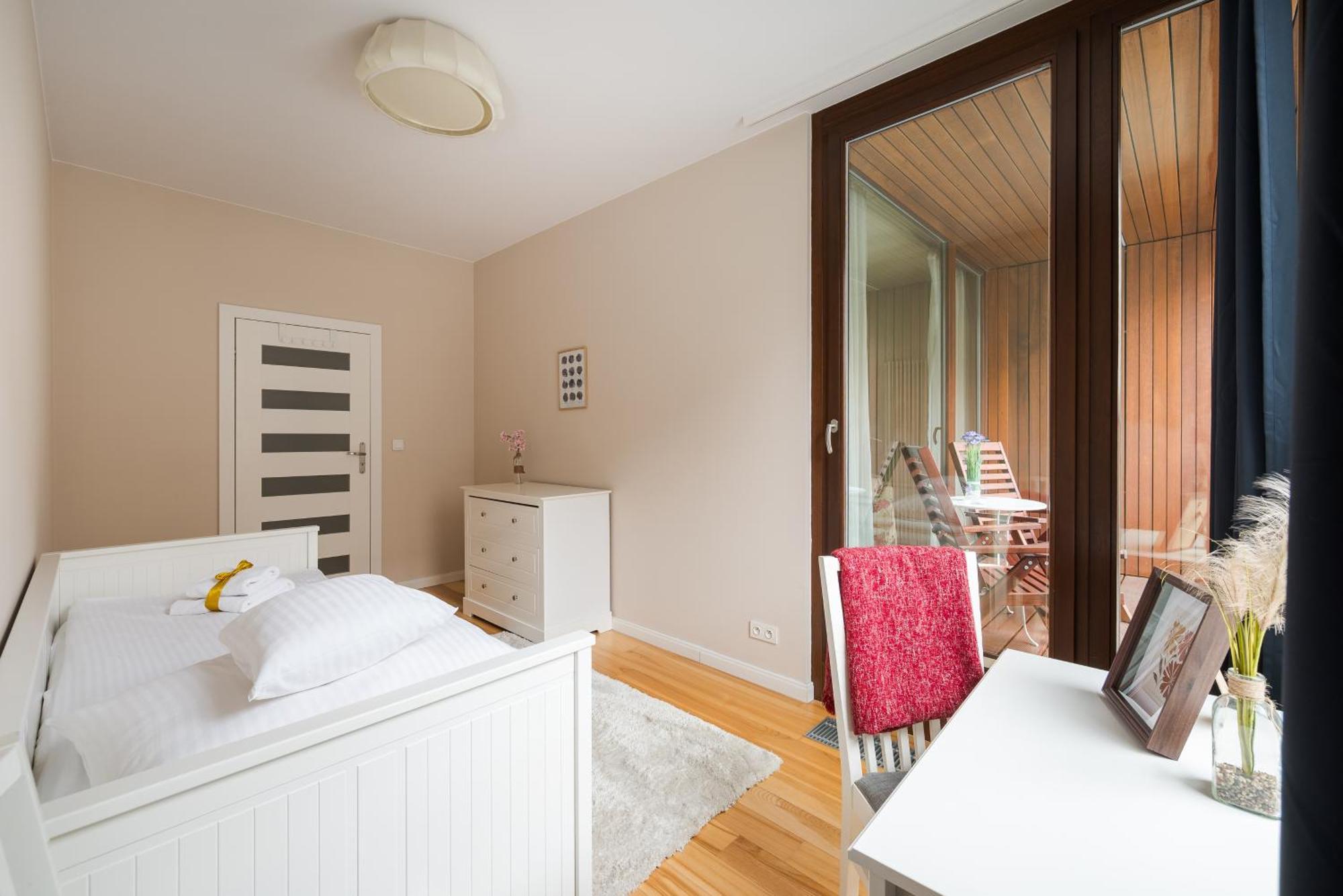 Aparthotel Kolejowa Apartamenty Warsaw Luaran gambar